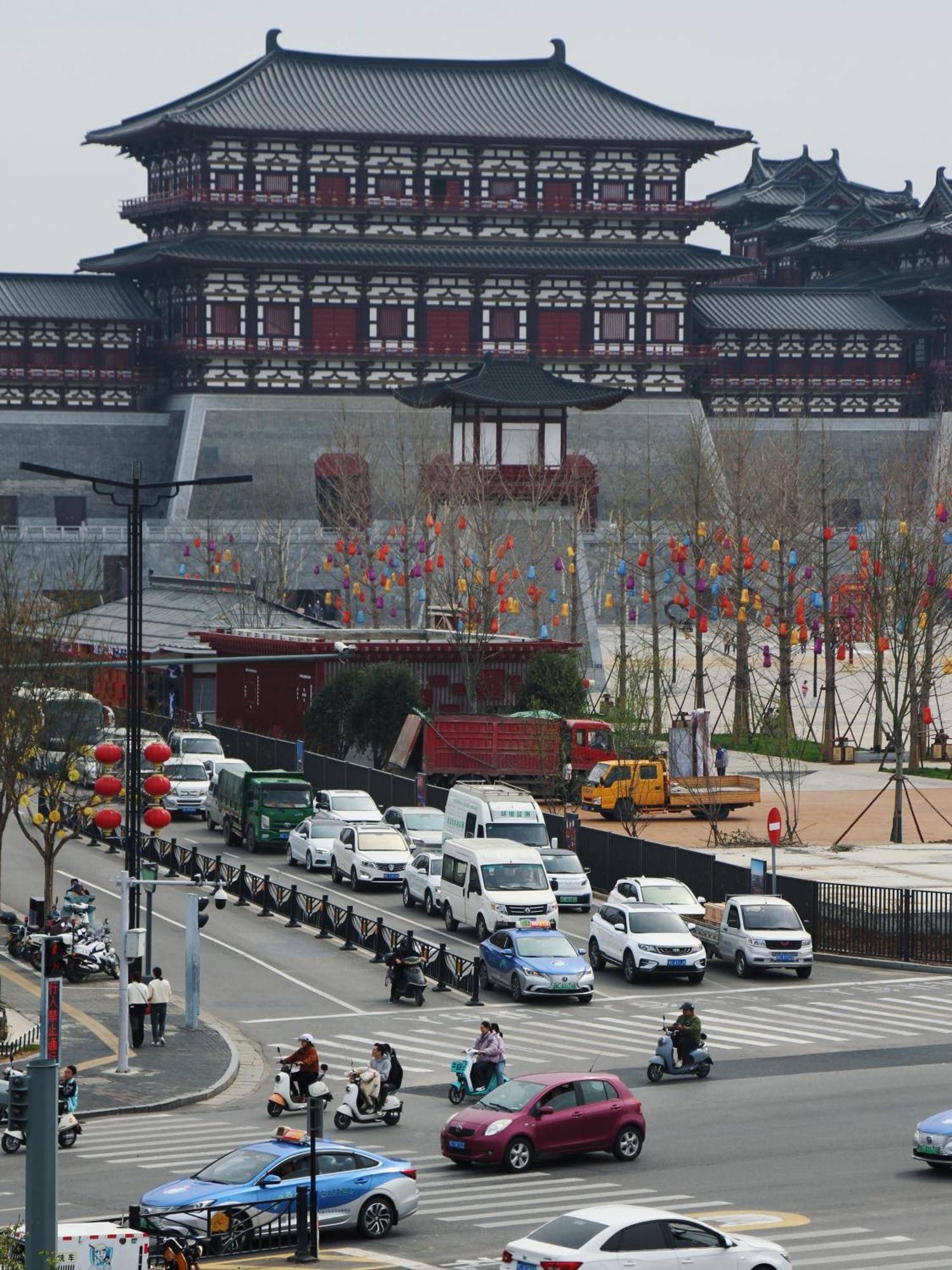 Once Artistic Inn Luoyang Лоян Екстер'єр фото