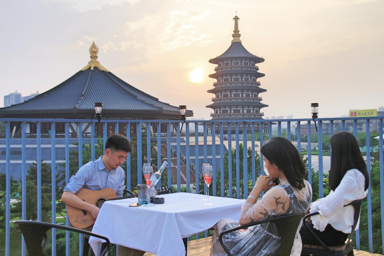 Once Artistic Inn Luoyang Лоян Екстер'єр фото